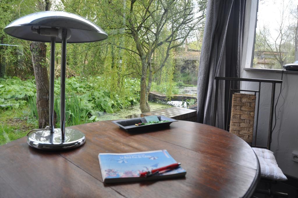 Chambres D'Hotes, Gites La Petite Madeleine La Madelaine-sous-Montreuil Ngoại thất bức ảnh
